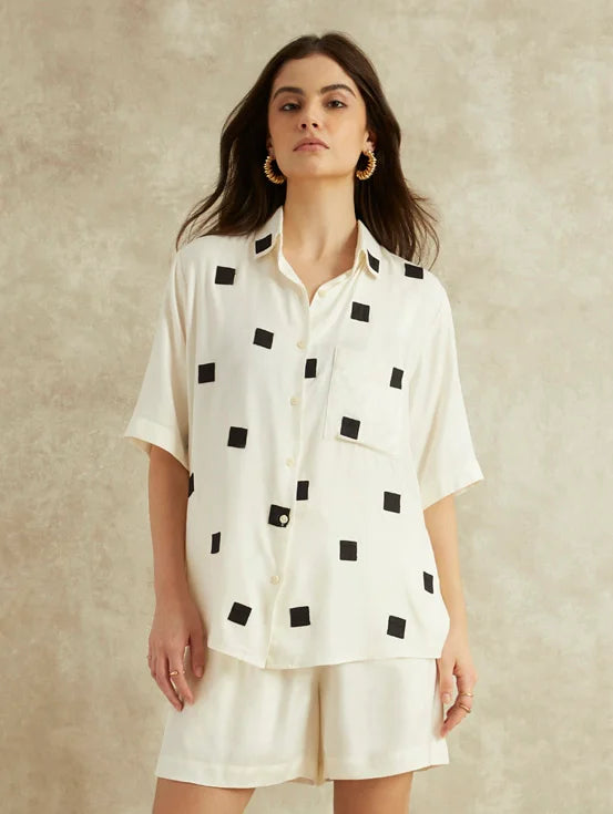 Upcycled patchwork shirt - White