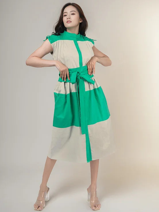 Gathered dress with tie-up belt - Grey & Green