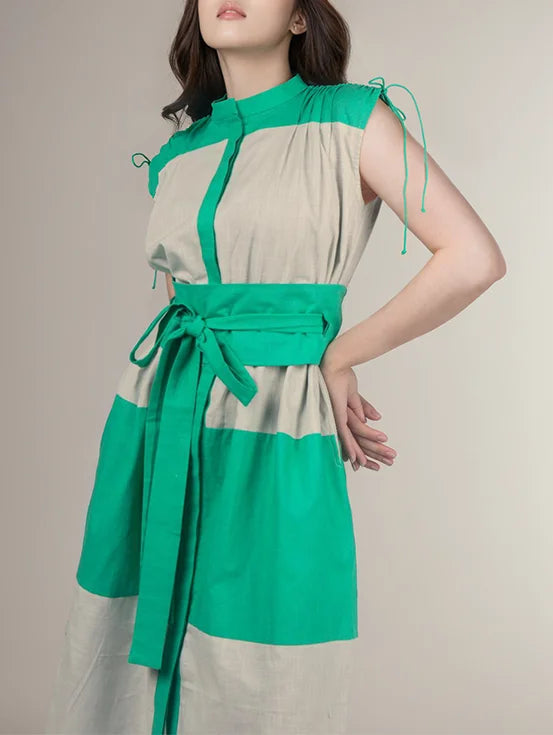 Gathered dress with tie-up belt - Grey & Green